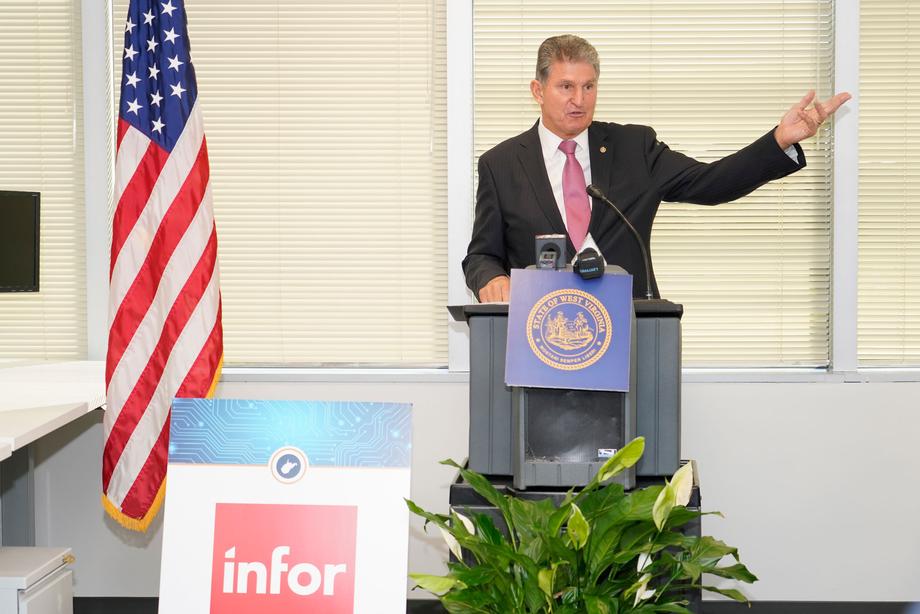 Sen. Manchin speaks at the grand opening of Infor's Charleston office.