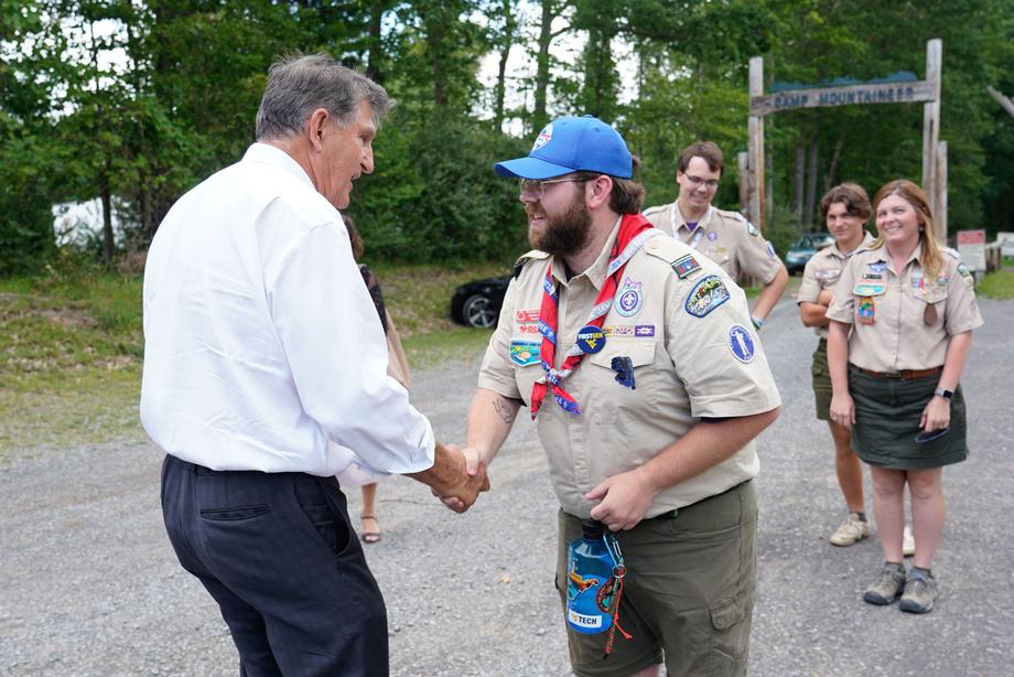 Manchin Visits Camp Mountaineer in Monongalia County