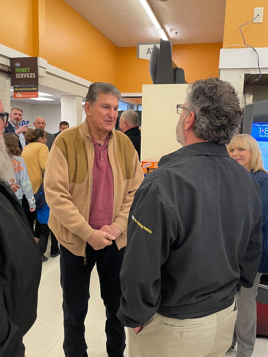 Manchin Visits Gassaway Kroger, Braxton Senior Citizens Center