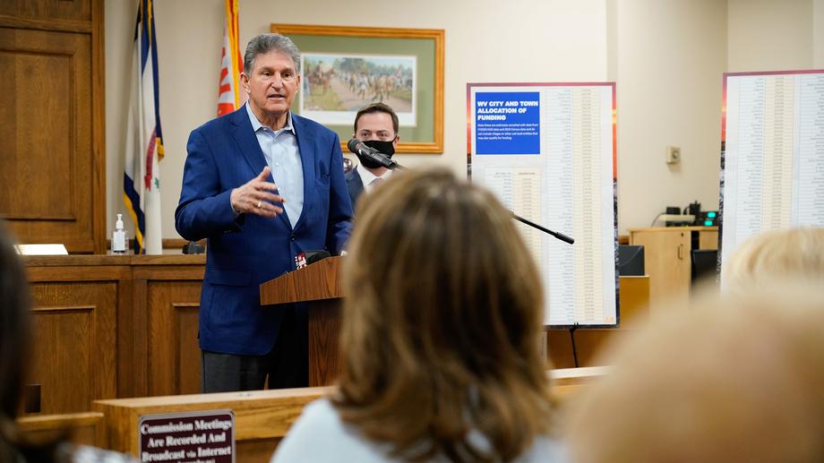 Sen. Manchin Highlights Direct Local Relief Funding With Kanawha County Leaders