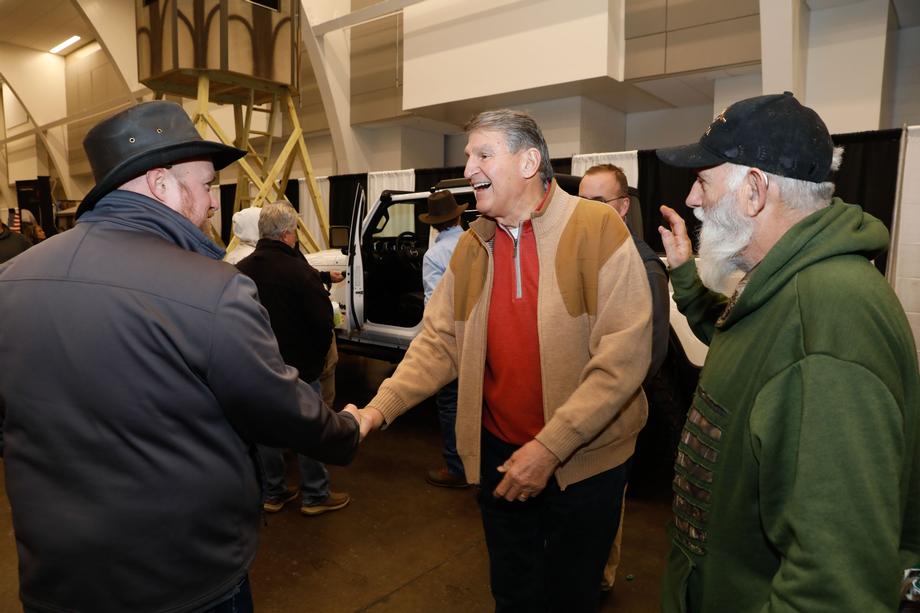 Manchin Visits 35th Annual West Virginia Hunting And Fishing Show